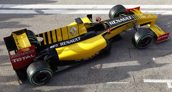 La-vraie-Renault-R30-en-piste-des-demain-Edit