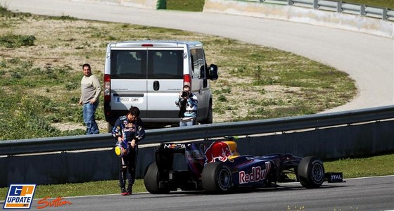 Red-Bull-Renault-victime-d-une-casse-moteur