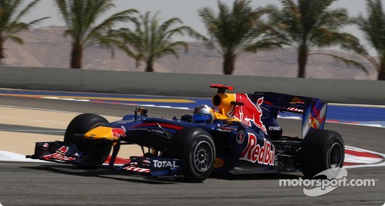 La-Red-Bull-RB6-dans-le-flou-le-plus-complet