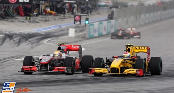 Duel-Petrov-Hamilton-Renault-F1-critique