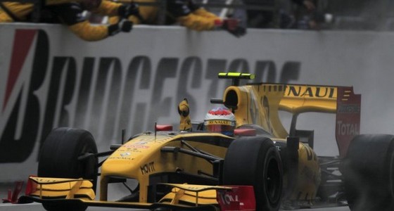 Chine-Renault-Les-deux-voitures-dans-les-points