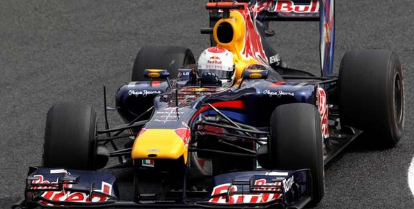 Large-domination-des-Red-Bull-Renault-a-Suzuka