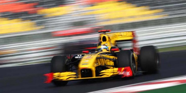 Libres-1-Robert-Kubica-se-montre-deja
