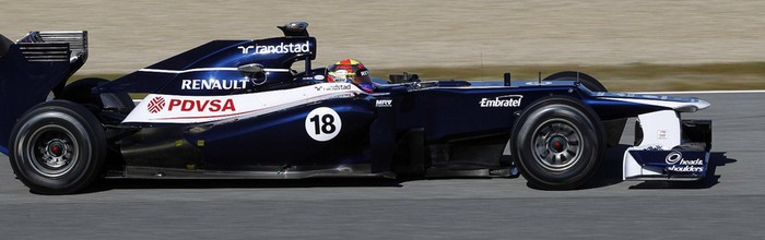 La-Williams-Renault-FW34-engrange-des-kilometres