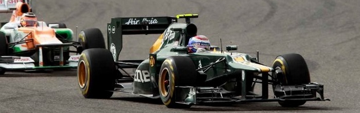Petrov-et-Kovalainen-regardent-maintenant-vers-l-Espagne
