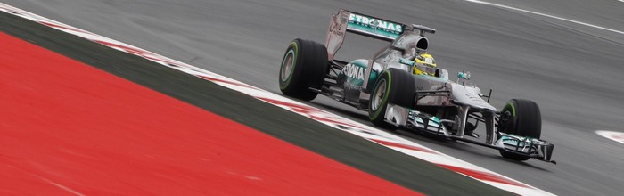 Grande-Bretagne-EL2-Une-Mercedes-devant-deux-Red-Bull