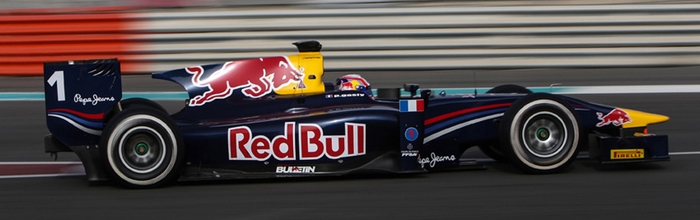 Pierre-Gasly-en-piste-chez-Toro-Rosso-Renault