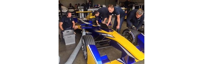 Renault-lance-sa-saison-de-Formule-E-sur-le-Donington-Park