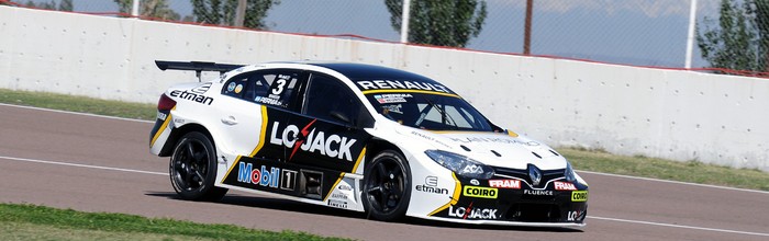 Renault-decroche-le-titre-de-Vice-Champion-2015-de-SuperTC2000