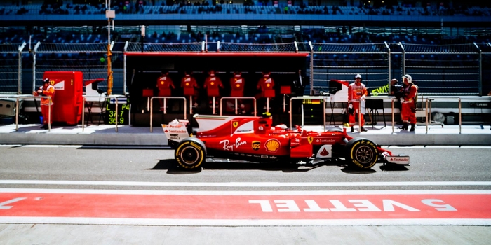 Russie-EL3-Ferrari-en-grande-forme-devant-Mercedes