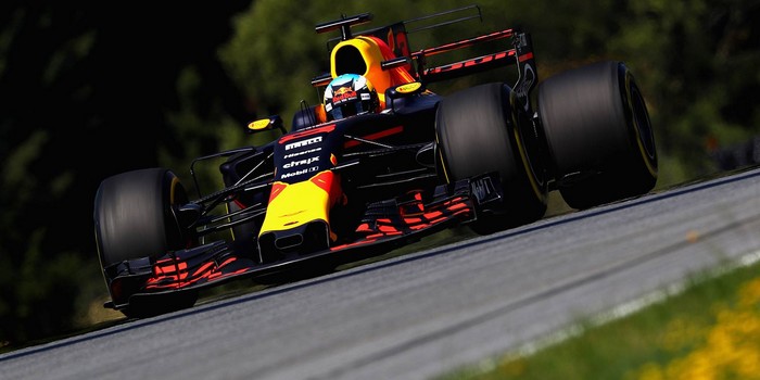 Transfert-Un-week-end-agite-pour-Red-Bull-et-Toro-Rosso