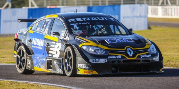 Renault-enflamme-le-Supertourisme-argentin