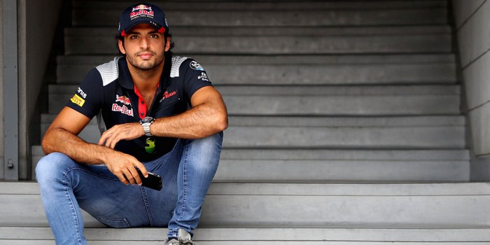 Officiel-Renault-signe-Carlos-Sainz-Jr