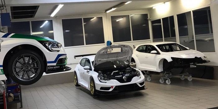 La-Renault-Megane-TCR-accelere-son-developpement