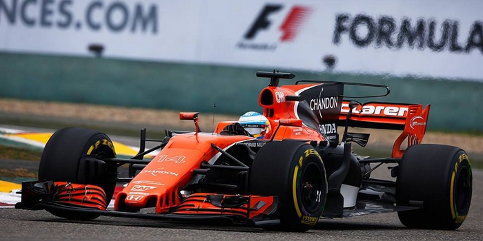 McLaren-Renault-pousse-pour-rattraper-son-retard