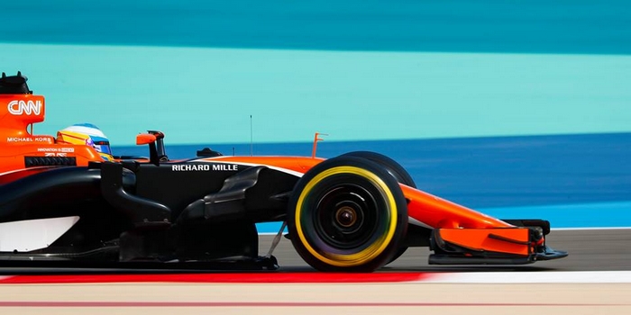 La-nouvelle-McLaren-MCL33-Renault-homologuee