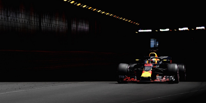 A-Monaco-Red-Bull-se-regale-avec-Ricciardo-et-s-agace-avec-Verstappen