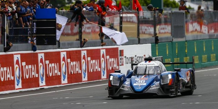 Le-Mans-2018-Alpine-declaree-vainqueur-LMP2-sur-tapis-vert