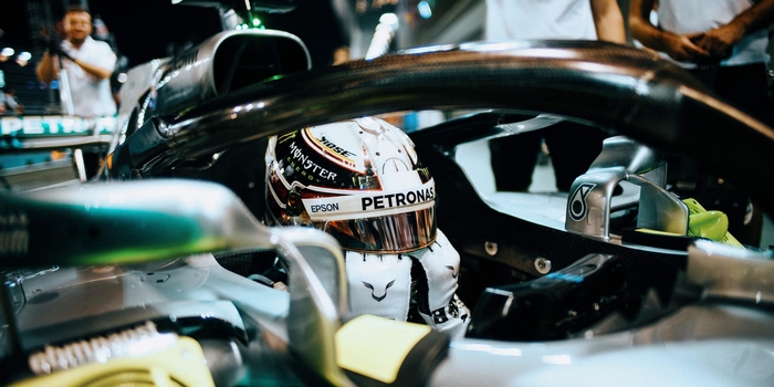 Singapour-Qualifs-Lewis-Hamilton-en-Pole-Ferrari-se-troue