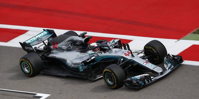 Russie-EL3-Mercedes-marque-les-esprits