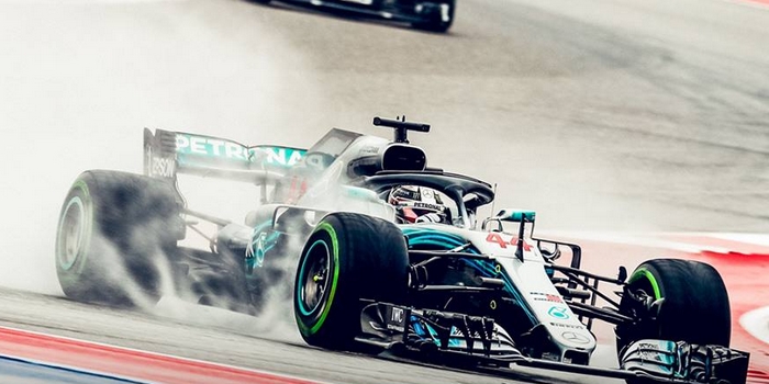 USA-EL2-Lewis-Hamilton-toujours-devant-sous-la-pluie