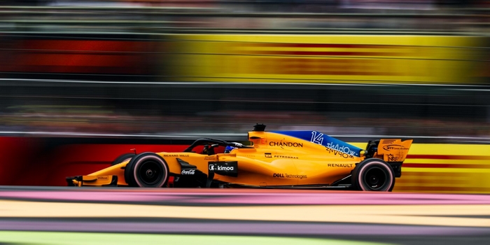 Fernando-Alonso-et-Carlos-Sainz-Jr-optimistes-pour-le-futur-de-McLaren-Renault