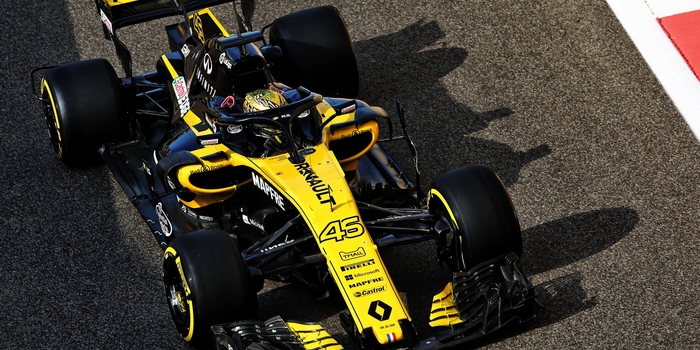 Renault-des-progres-en-coulisse-a-convertir-sur-la-piste