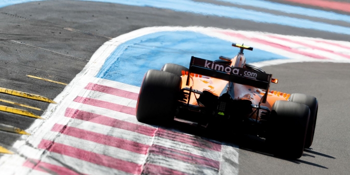 La-nouvelle-McLaren-Renault-MCL34-est-nee