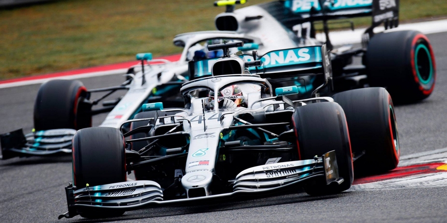 Chine-Course-Lewis-Hamilton-s-offre-la-millieme