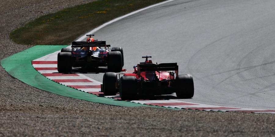 Autriche-Course-Un-extraordinaire-Max-Verstappen-s-offre-Leclerc-et-la-victoire