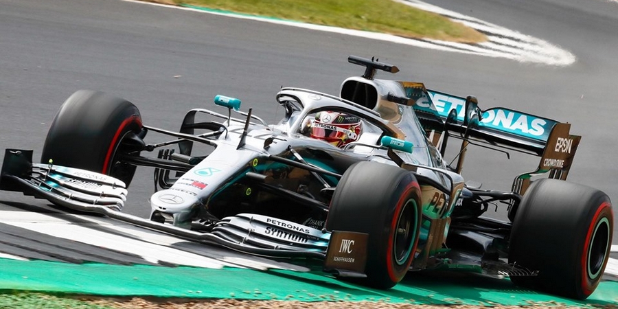 Grande-Bretagne-Course-Lewis-Hamilton-imperial-devant-son-public