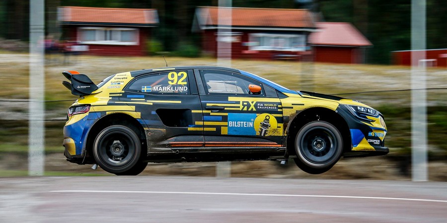 Les-Renault-se-montrent-pour-la-premiere-du-World-RX-2020-en-Suede