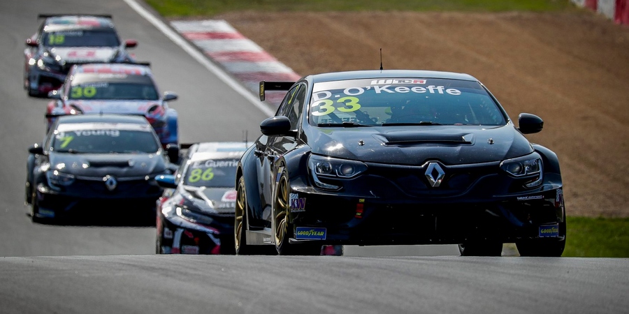 Renault-debute-positivement-son-aventure-en-WTCR