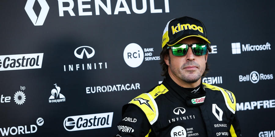 Present-a-Imola-Fernando-Alonso-dans-les-coulisses-de-Renault