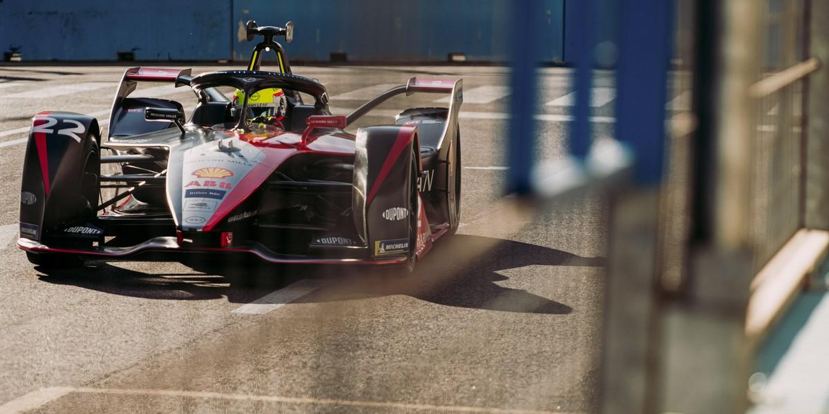 ePrix-de-Valence-Course-1-une-premiere-chaotique-et-un-malheureux-zero-pointe-pour-Nissan