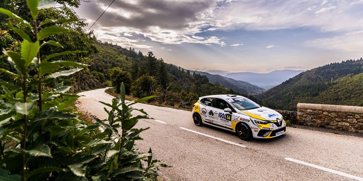 Le-WRC-ne-ferme-pas-la-porte-a-l-electrique-Renault-attentif