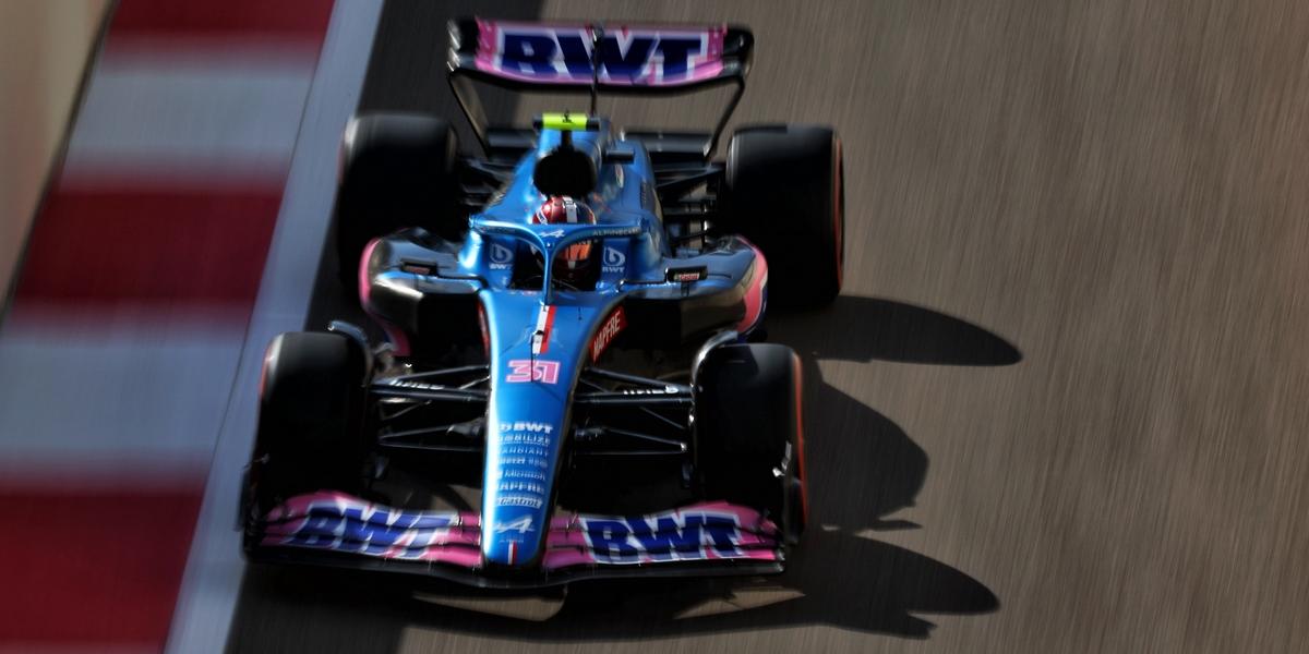 Abu-Dhabi-Qualif-Max-Verstappen-en-taille-patron-Esteban-Ocon-en-Q3