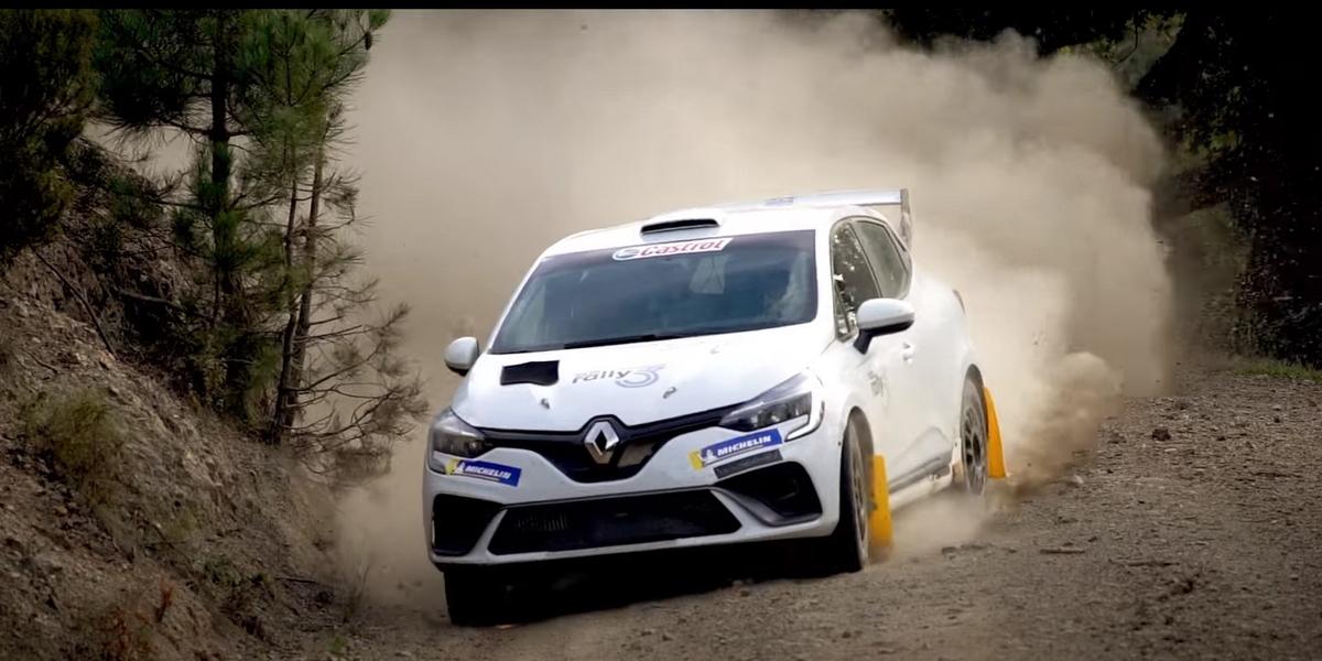 La-Renault-Clio-5-Rally3-en-approche