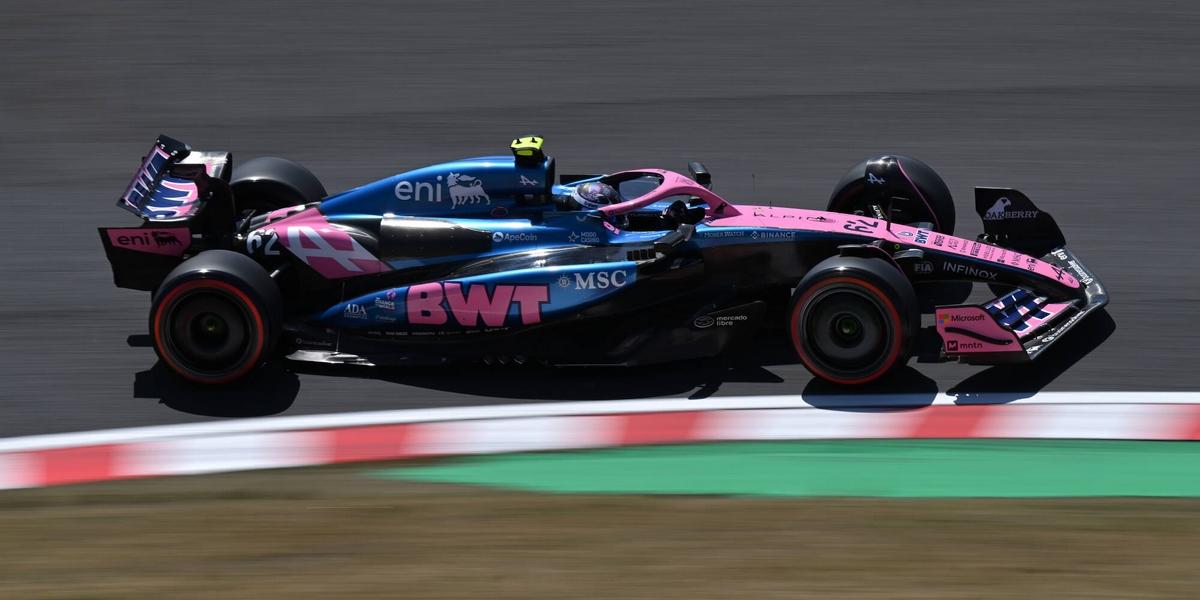 Une-Alpine-se-place-une-autre-se-casse-au-Japon