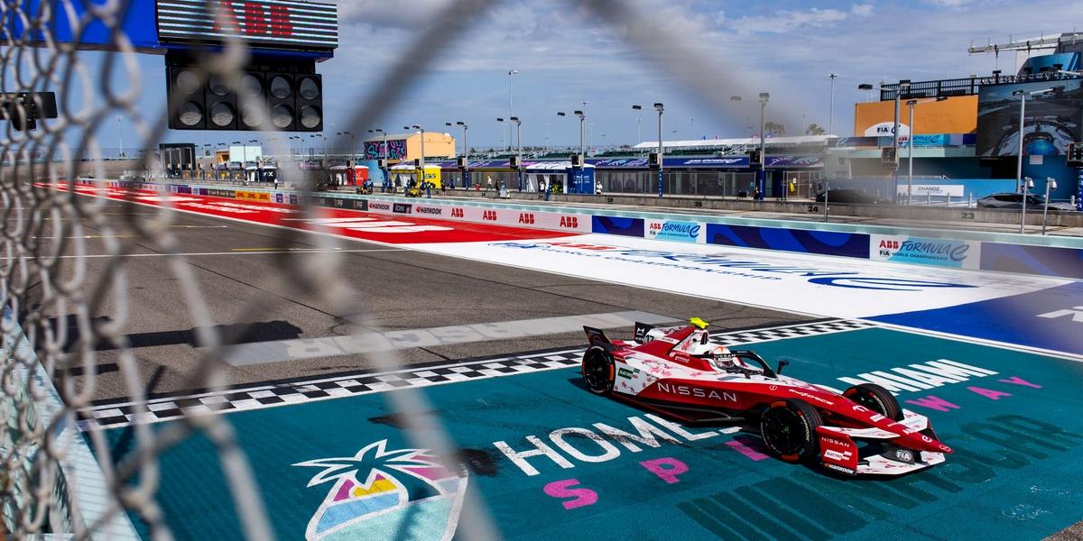 Viry-Chatillon-a-la-conquete-d-un-titre-de-Champion-du-Monde-avec-Nissan-en-Formule-E