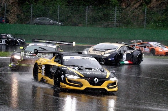 Renault Sport r s 01 gt3