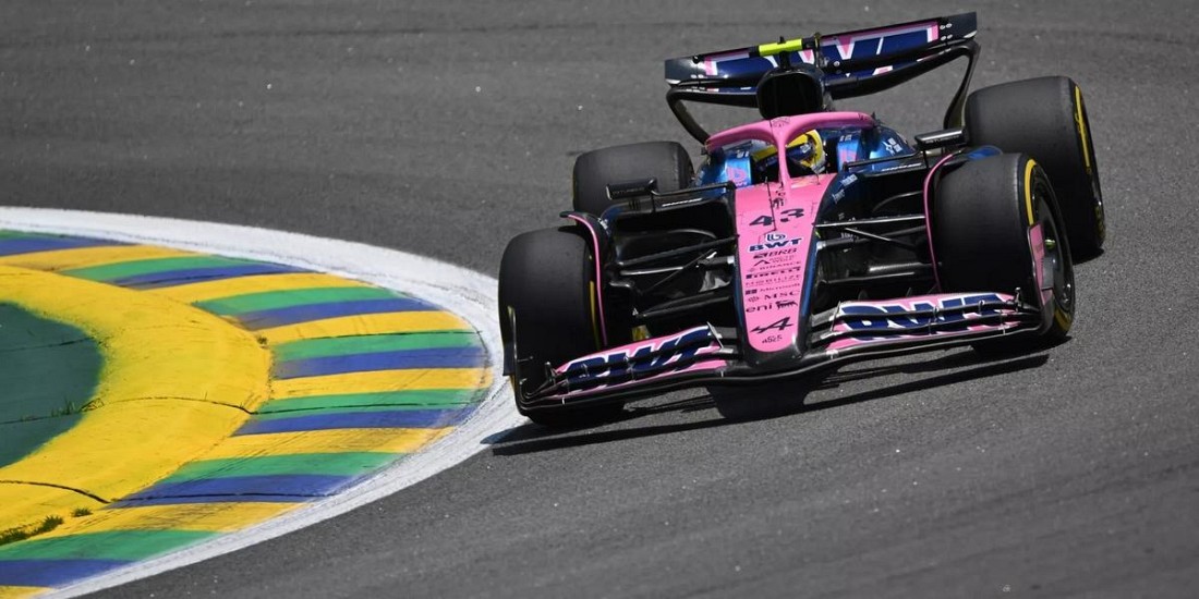 Alpine-retrouve-des-couleurs-avant-la-pluie-au-Bresil