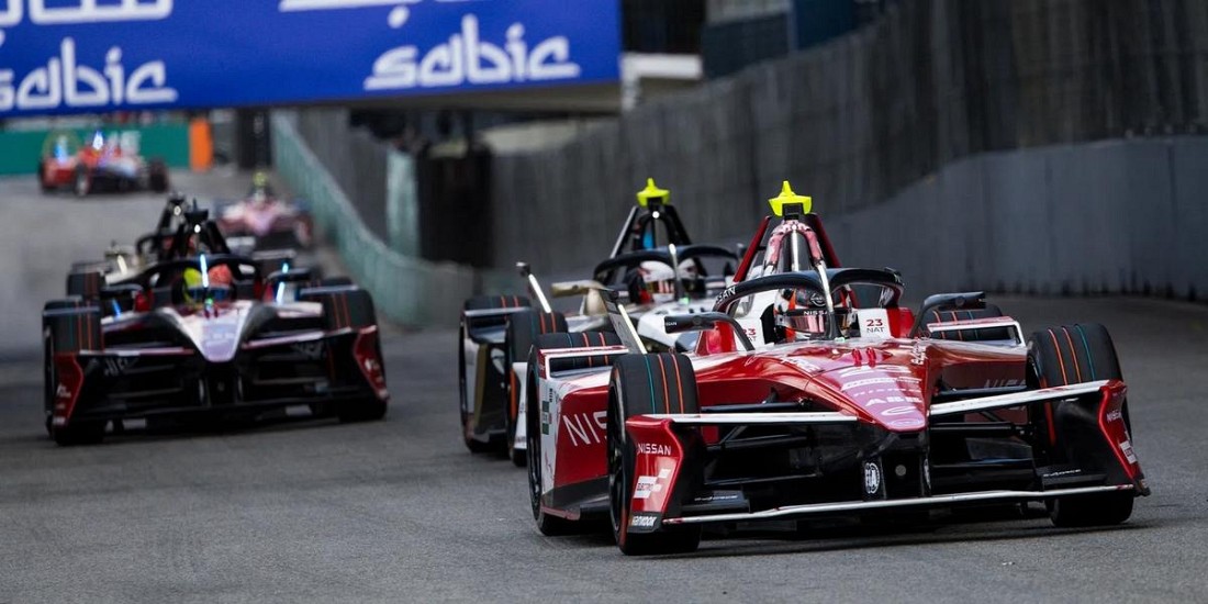 Nissan-lance-sa-saison-de-Formule-E-avec-un-podium