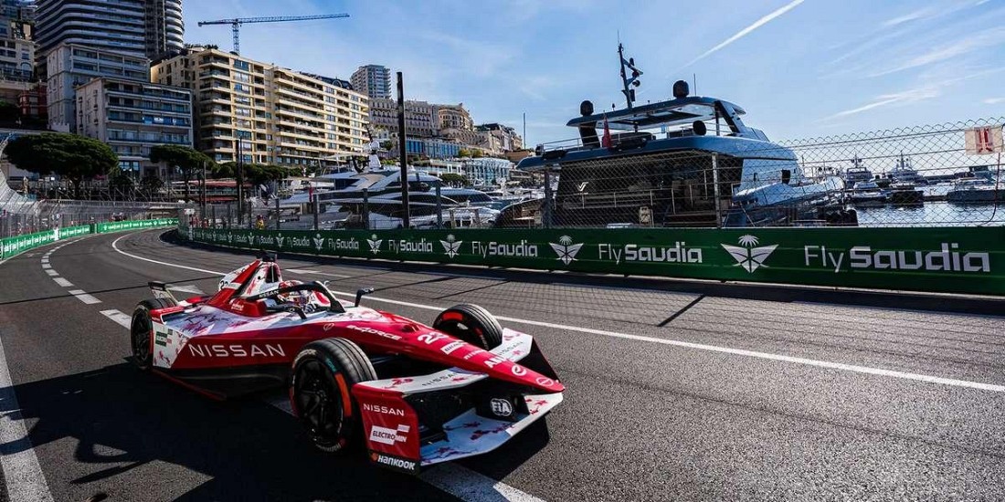 Nissan-Alpine-Tech-et-Oliver-Rowland-vainqueurs-a-Monaco
