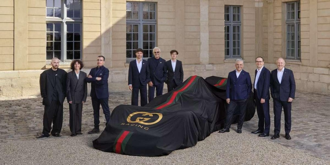 Alpine-et-Gucci-scellent-leur-accord-pour-former-Gucci-Racing-Alpine-Formula-One-Team