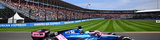 Une-equipe-Alpine-entre-deux-eaux