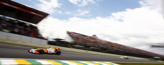 Robert-Kubica-nous-presente-le-trace-d-Interlagos