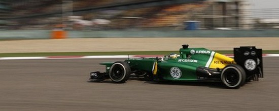Caterham-et-Marussia-au-coude-a-coude-a-Shanghai