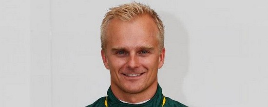 Heikki-Kovalainen-la-Caterham-Renault-CT03-ne-pardonne-pas