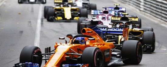 Un-dimanche-a-oublier-pour-McLaren-Renault